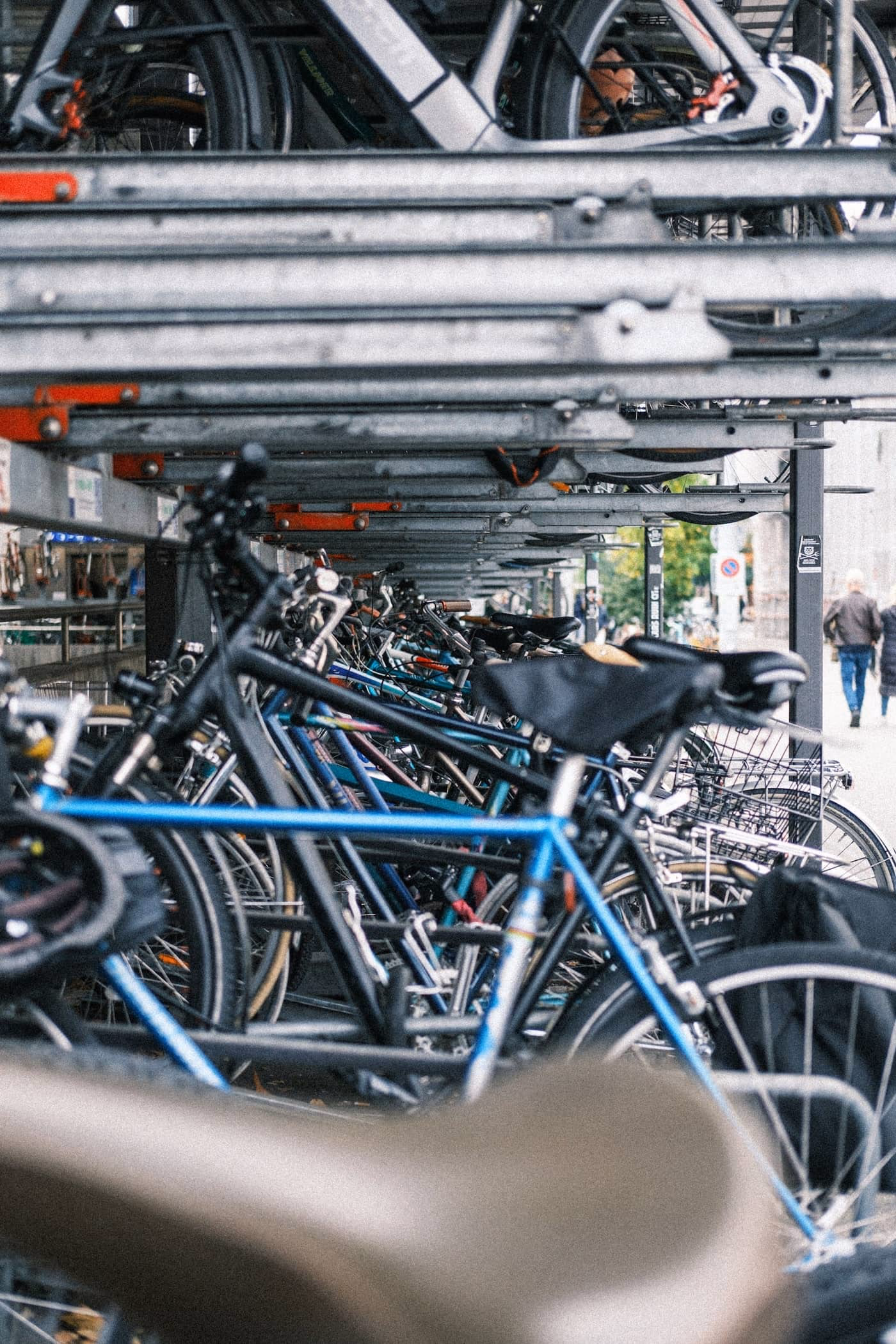 Zweistöckige Fahrradbügel